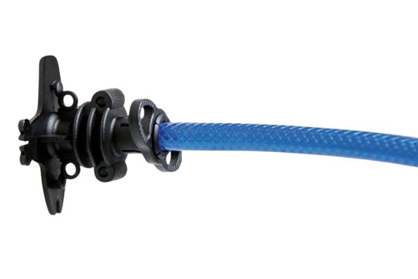 Продуктът е проектиран за лесно и прецизно извеждане на инжекционни линии, като осигурява здрава връзка чрез вътрешна резба M8