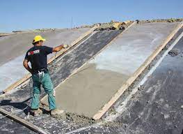 PROBETON CURING N е кюринг, който не съдържа разворители и образува еднороден, леко еластичен водоустойчив филм, нанася се върху влажен бетон, като предотвратява бързото изпаряване на водата от повърхността.