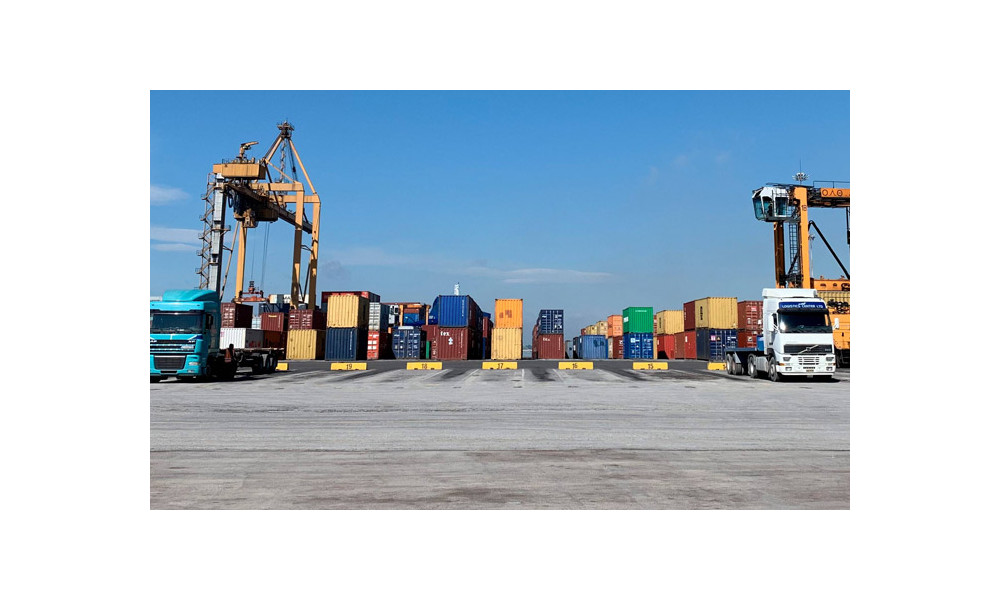 Ремонт на външна асфалтова настилка с тежък трафик, за обработка на контейнери на пристанището в Солун