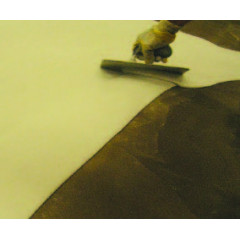 BITUMFLEX COLOR can be diluted with water up to 30%. The product can be applied manually by rubber trowel on a dry and clean surface.
At least two coats should be applied until saturation is reached. Minimum total consumption is approx. 2.0 kg/m2 depending on substrate
porosity. It is recommended to apply the product at a temperature below +10°C.