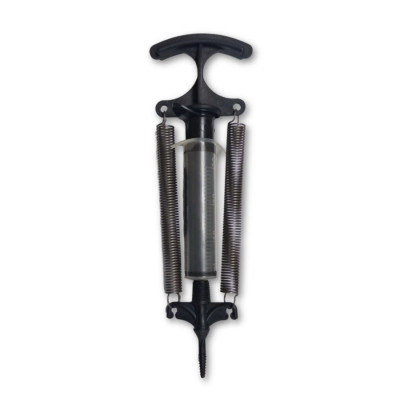 Самоинжектиращото устройство DESOI в комбинация с мулти пакер за плочки е предназначено за нисконалягано инжектиране на смоли и циментови суспензии през фуги на керамични настилки.
Системата позволява прецизно запълване на кухини и отлепени участъци под плочки, без нужда от машина и без демонтаж на настилката.