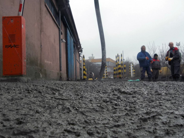 Изпомпване на армиран с фибри бетон