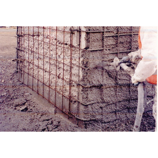 FLUECO 80 T2 е двукомпонентна, армирана с фибри, предварително приготвена продукт на циментова основа идеален за ремонт на конструкции, вкл. предварително отлети елементи, които са обект на повтарящи се товари или деформация, конструктивно възстановяване на колони, греди, плочи и стоманобетонни или предварително отлети стени, изложени на силна сулфатна атака, обемно възстановяване на бетонни конструкции, на слоеве с дебелина до 4 см без използване на заварена мрежа, хидротехнически съоръжения, инфраструктури съоръжения, виадукти и тунели, дори когато са в контакт с морска вода, възстановяване на горния бетонов слой, на бетона и бетонно покритие на армировката, повредено вследствие на корозия на стоманените пръти.